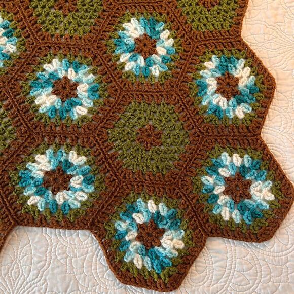 Granny Blanket Vintage Crochet Handmade Hexagon - Picture 4 of 8